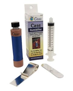 Oasis case humidifier with magnetic clip and syringe, for normal dryness (25%-40% ) environments