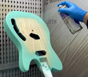 Hoe spuit je een gitaar: de complete gids